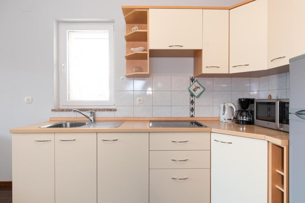 Apartments Bella Vista Крк Экстерьер фото