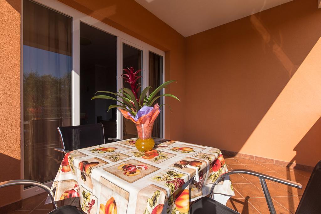 Apartments Bella Vista Крк Экстерьер фото